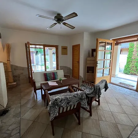 Napsugar Apartman Zamardi